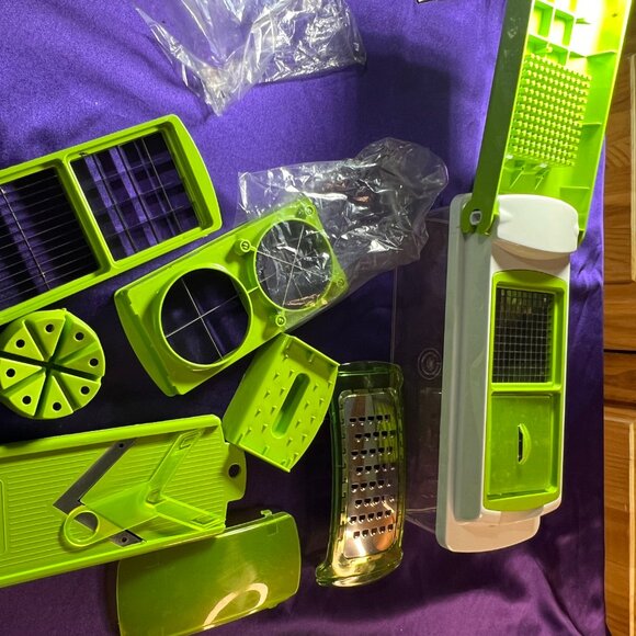 📌Vegetable Chopper Container Onion Slicer- Multi Functional Food Chopper Cutter - Picture 3 of 12